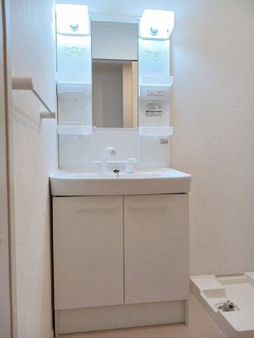 洗面設備　広い洗面スペース