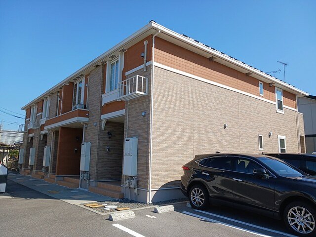 建物外観　落ち着いた雰囲気の外観です