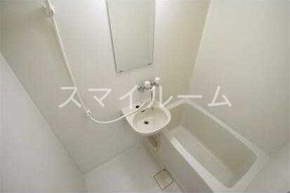 バス・シャワールーム　別部屋参考写真となります。