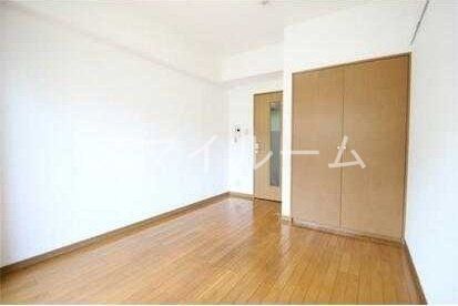 居室・リビング　別部屋参考写真となります。