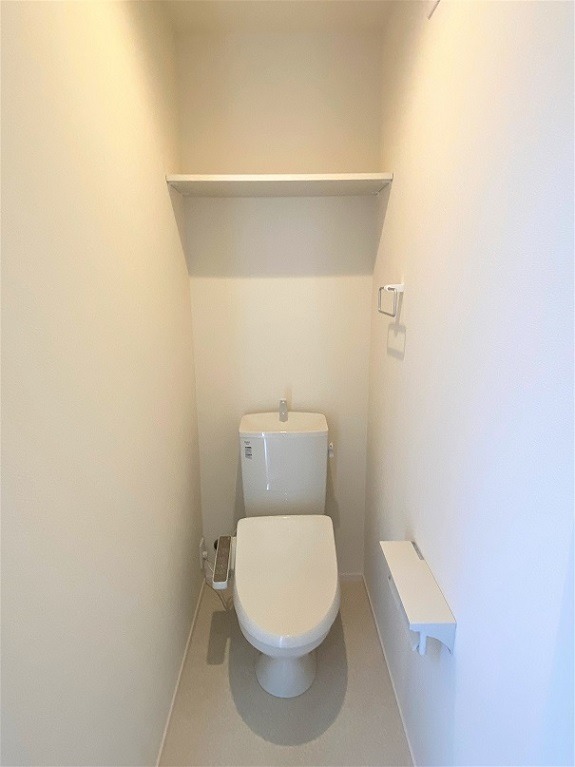 トイレ　同メーカー施工例（参考写真）