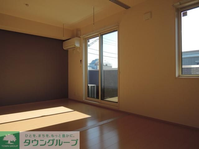 居室・リビング　★リビング広々★