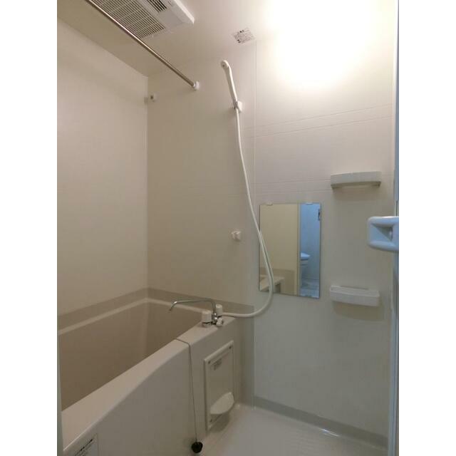 バス・シャワールーム　一日の疲れはお風呂に入ってリフレッシュ！浴室乾燥機付き！