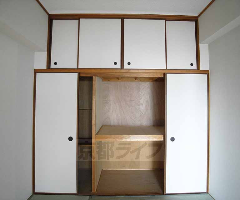 収納　和室の押入れです。