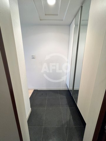 玄関　リベール谷町　玄関