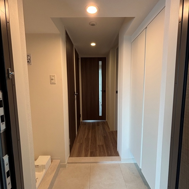 玄関　※写真は同タイプ住戸です。