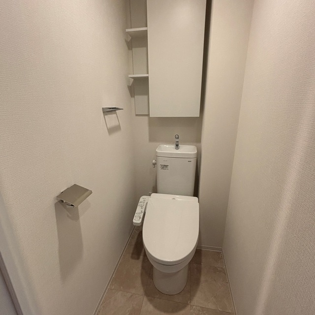 トイレ　※写真は同タイプ住戸です。