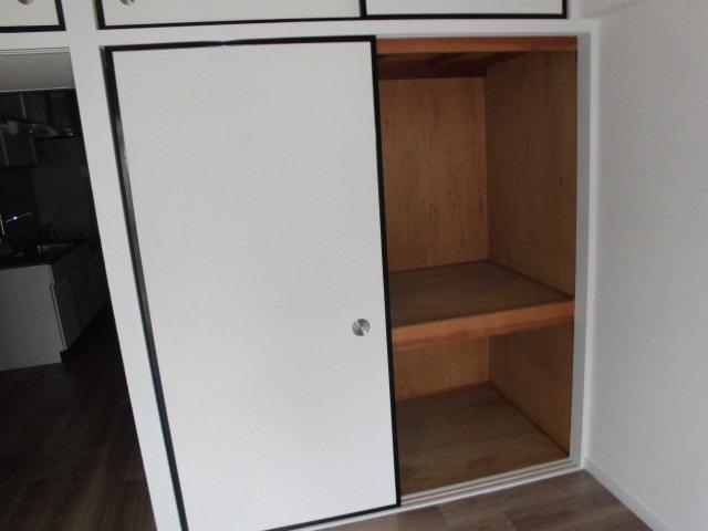 収納　第一下林ビル