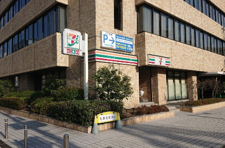 コンビニ　セブンイレブン大阪西天満1丁目店（コンビニ）まで318m