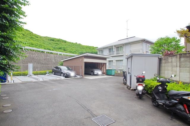 駐車場　★お部屋探しはタウンハウジング稲田堤店まで★