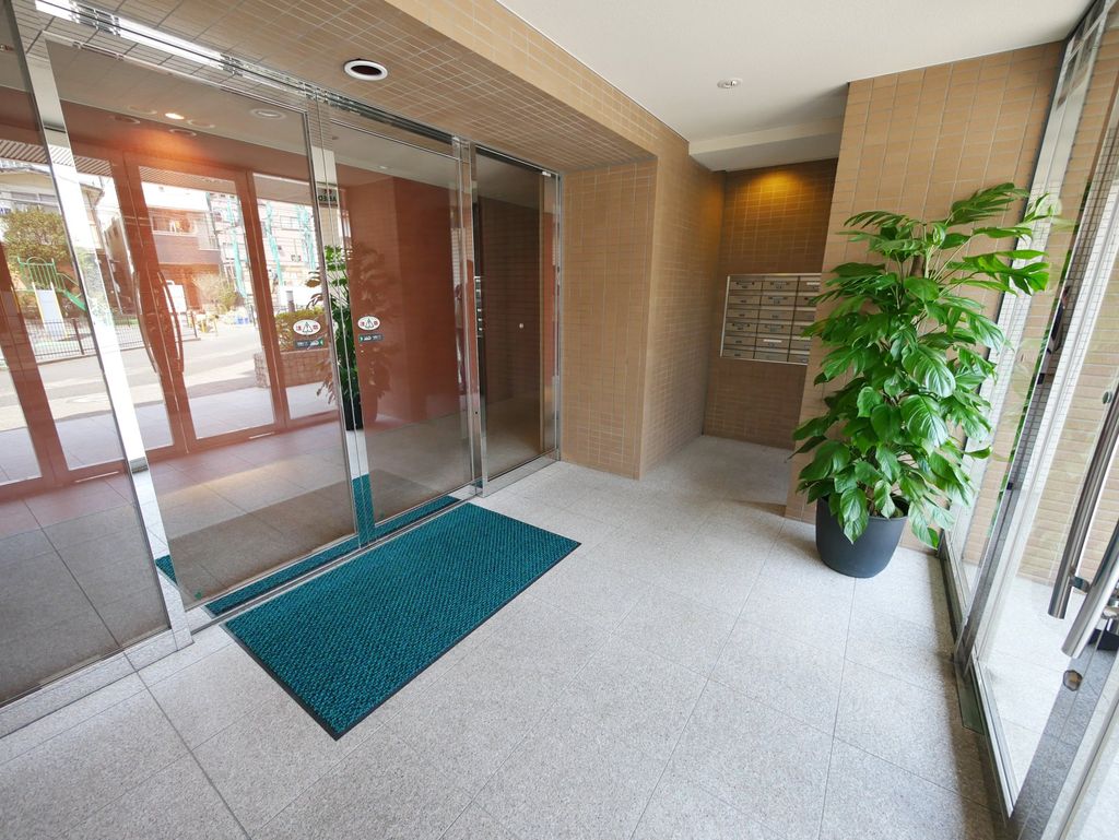 エントランス　★お部屋探しはタウンハウジング稲田堤店まで★