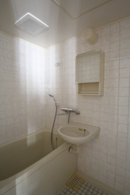 バス・シャワールーム　別号室の写真です