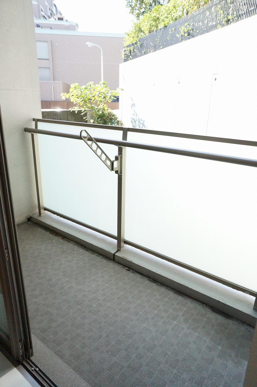 バルコニー　物干しスペース十分にあります。