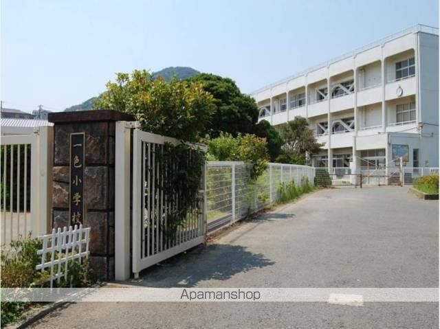 小学校　小牧市立　一色小学校（小学校）まで1100m