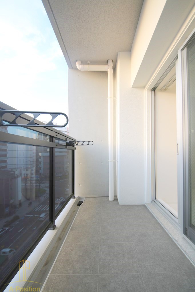 バルコニー　ファーストフィオーレ九条III