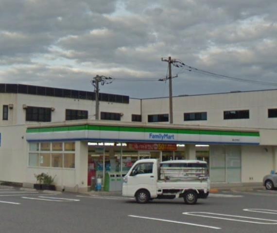コンビニ　ファミリーマート（コンビニ）まで1390m