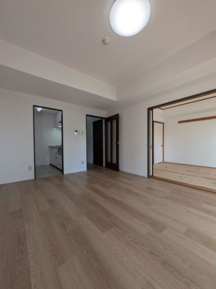 居室・リビング　（写真は同物件イメージ）