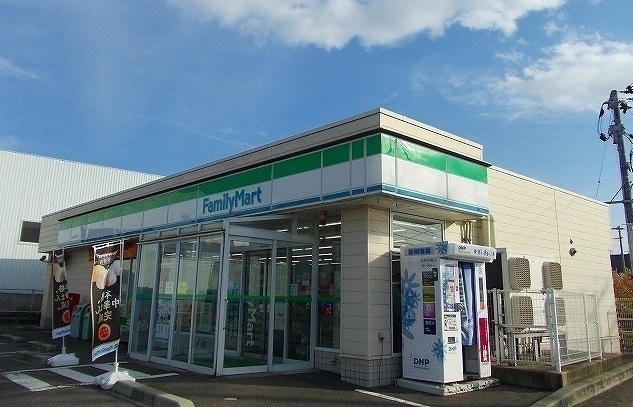 コンビニ　ファミリーマート大館住吉町店（コンビニ）まで600m