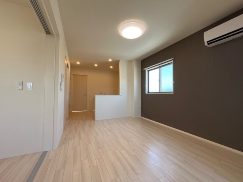 居室・リビング　図面と現状に相違がある場合には現状を優先