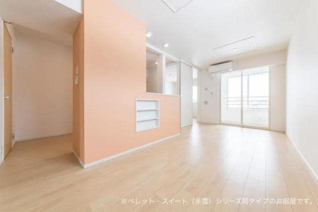 居室・リビング　写真は類似画像になります。