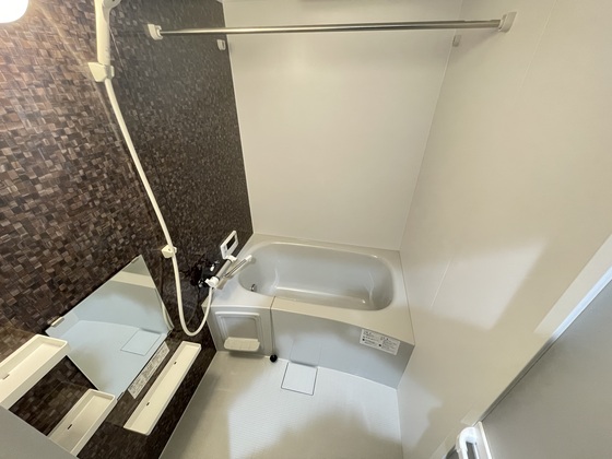 バス・シャワールーム　※別部屋の写真です