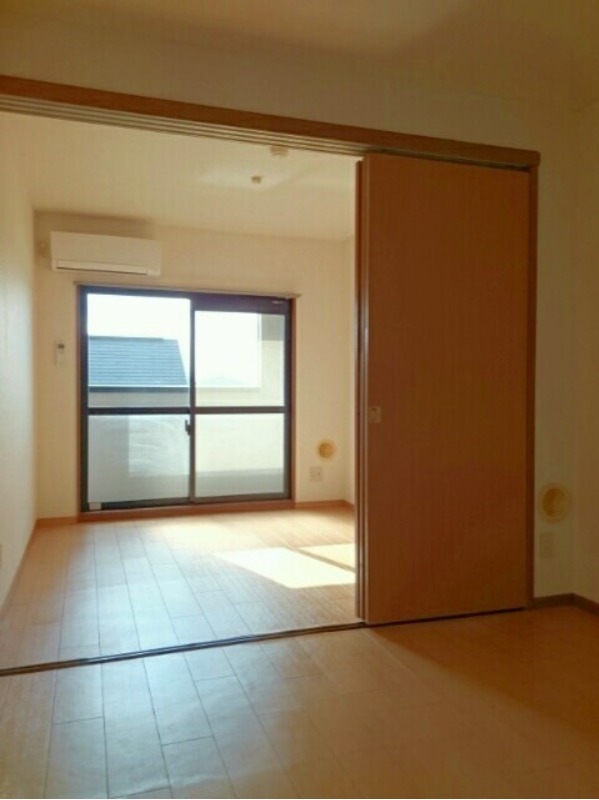 居室・リビング　図面と現状に相違がある場合には現状を優先