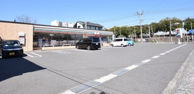 コンビニ　セブンイレブン鹿児島桜ヶ丘南店（コンビニ）まで319m