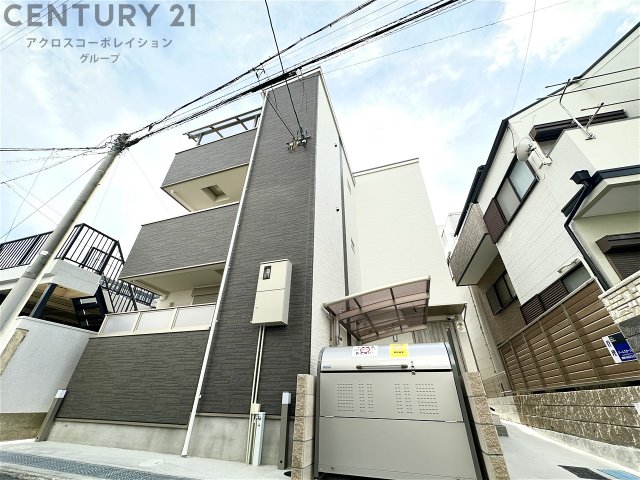 建物外観　オートロック完備、モニタ付きインターホンついてます♪