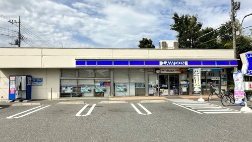 コンビニ　ローソン 府中白糸台三丁目店（コンビニ）まで12m
