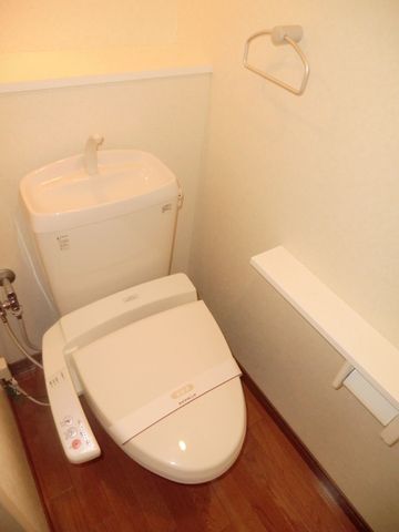 トイレ　ウォシュレット完備