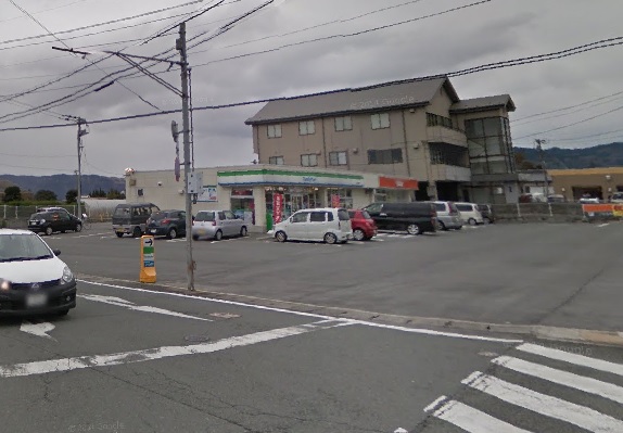 コンビニ　ファミリーマート阿蘇一の宮店（コンビニ）まで1095m