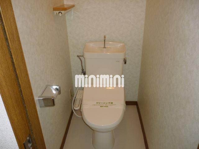 トイレ　ウォシュレット完備のトイレです