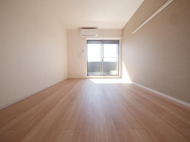 居室・リビング　★フローリングの綺麗なリビングルームですね★