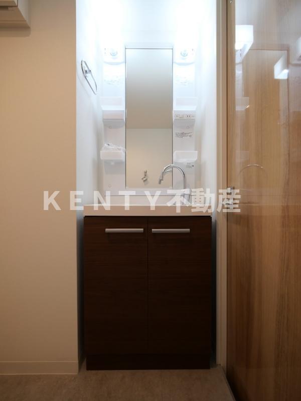 洗面設備　コンパクトで使いやすい洗面所