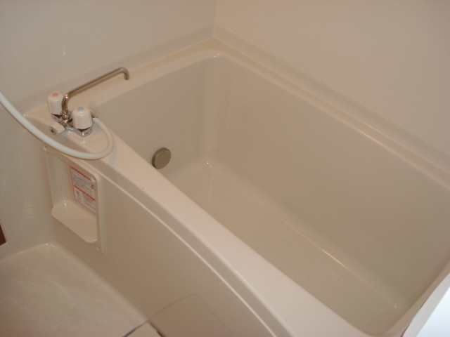 バス・シャワールーム　追い焚き付きユニットバス
