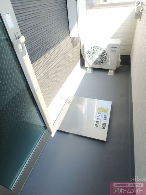 バルコニー　同施工会社・同型モデルの室内です。（参考写真・イメージ写真）