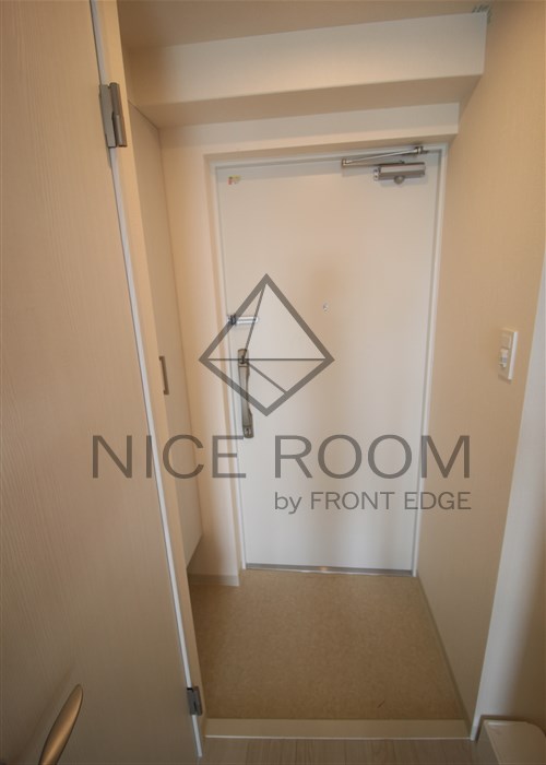 玄関　フォーリアライズ難波南レーヴ　玄関