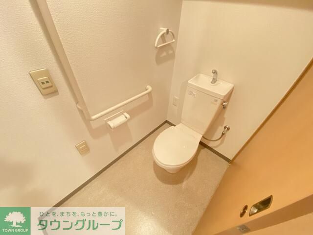 トイレ　同物件別部屋写真