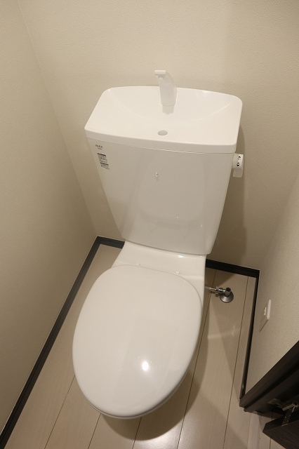 トイレ　キレイな個室空間です