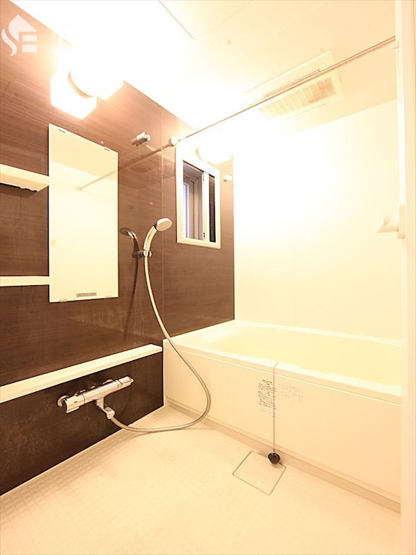 バス・シャワールーム　バスルーム