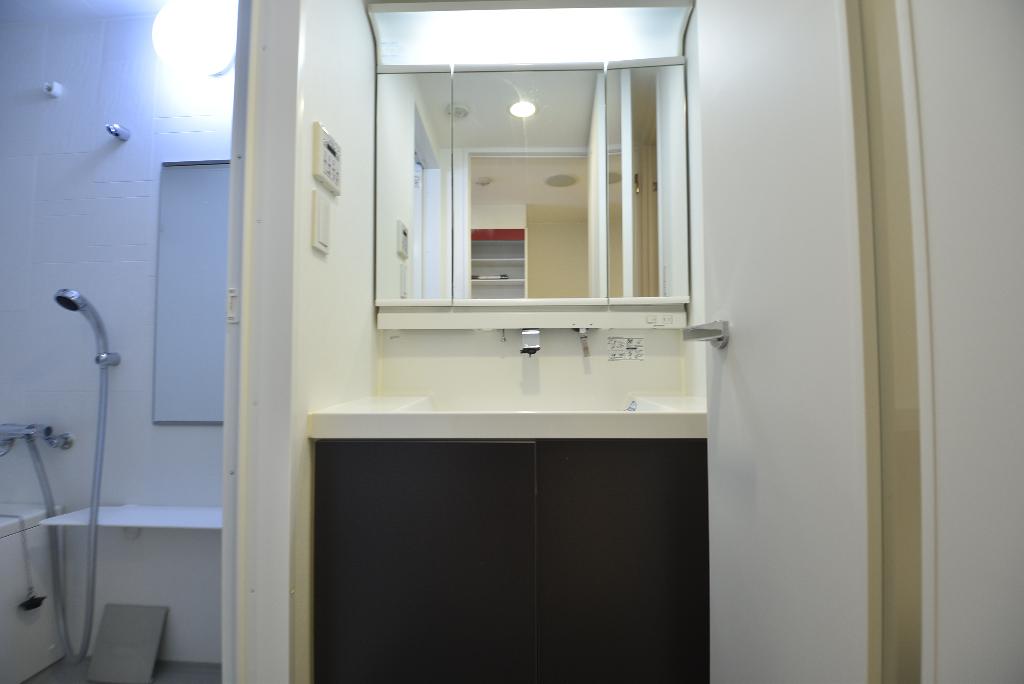 洗面設備　洗髪洗面化粧台