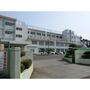 小学校　松が丘小学校（小学校）まで710m