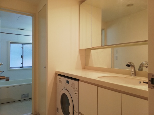 洗面設備　洗濯機撤去予定