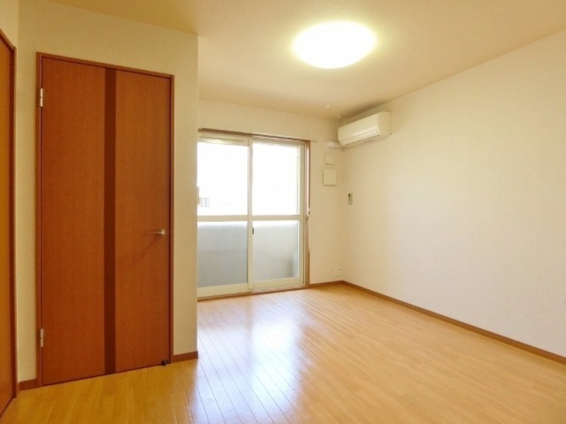 居室・リビング　図面と現状に相違がある場合には現状を優先