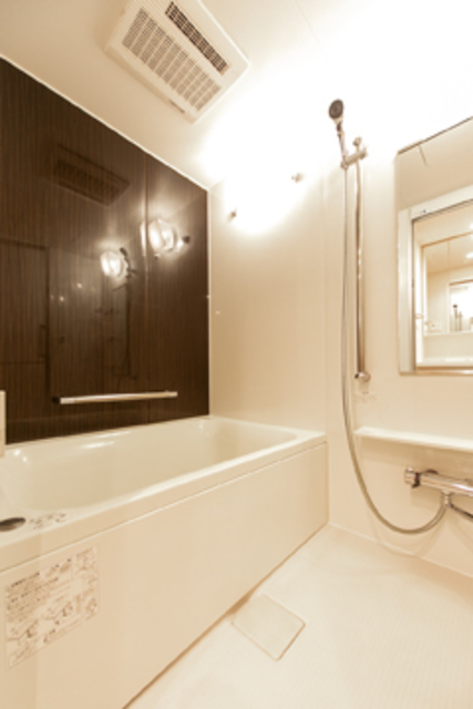 バス・シャワールーム　※写真は同タイプ住戸です。