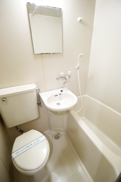 バス・シャワールーム　※他部屋参考写真