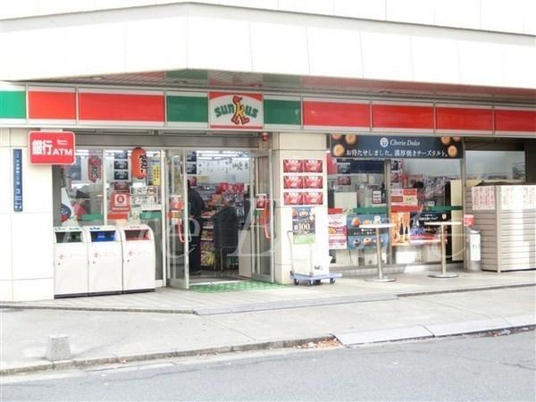 コンビニ　サンクス堺筋本町店（コンビニ）まで92m