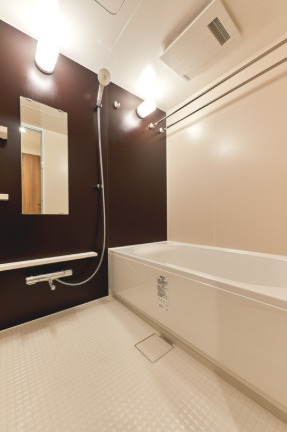 バス・シャワールーム　＊同間取り別部屋参照