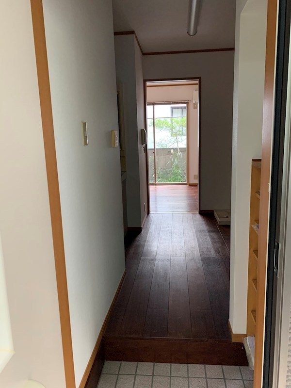 玄関　現況優先