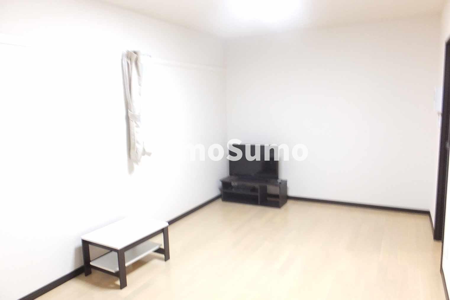 居室・リビング　こちらのリビングで趣味の時間をお楽しみください